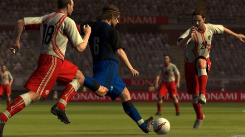 《实况足球2009》游戏将加入裁判系统